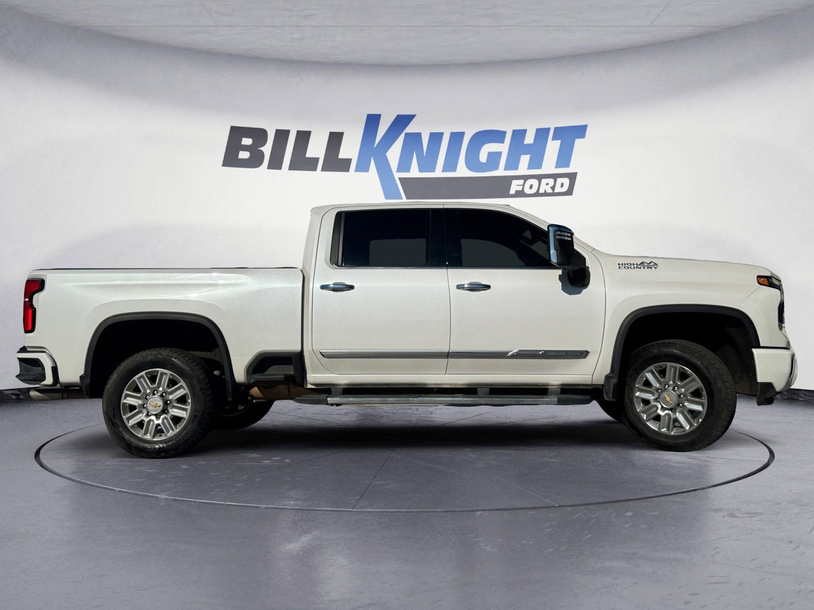 Used 2025 Chevrolet Silverado 3500 High Country w/ High Country Premium Package image 6