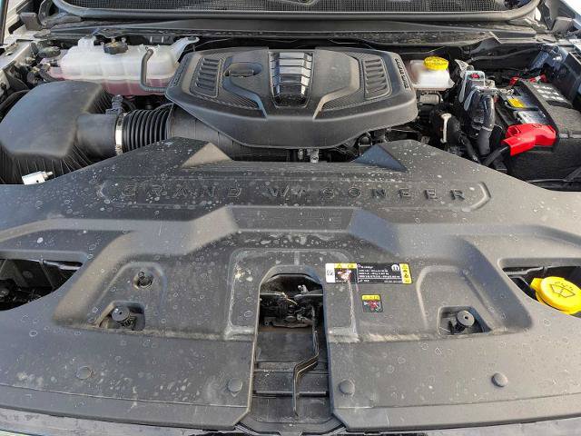 Used 2026 Jeep Grand Wagoneer L 4WD w/ HD Trailer Tow Package image 12