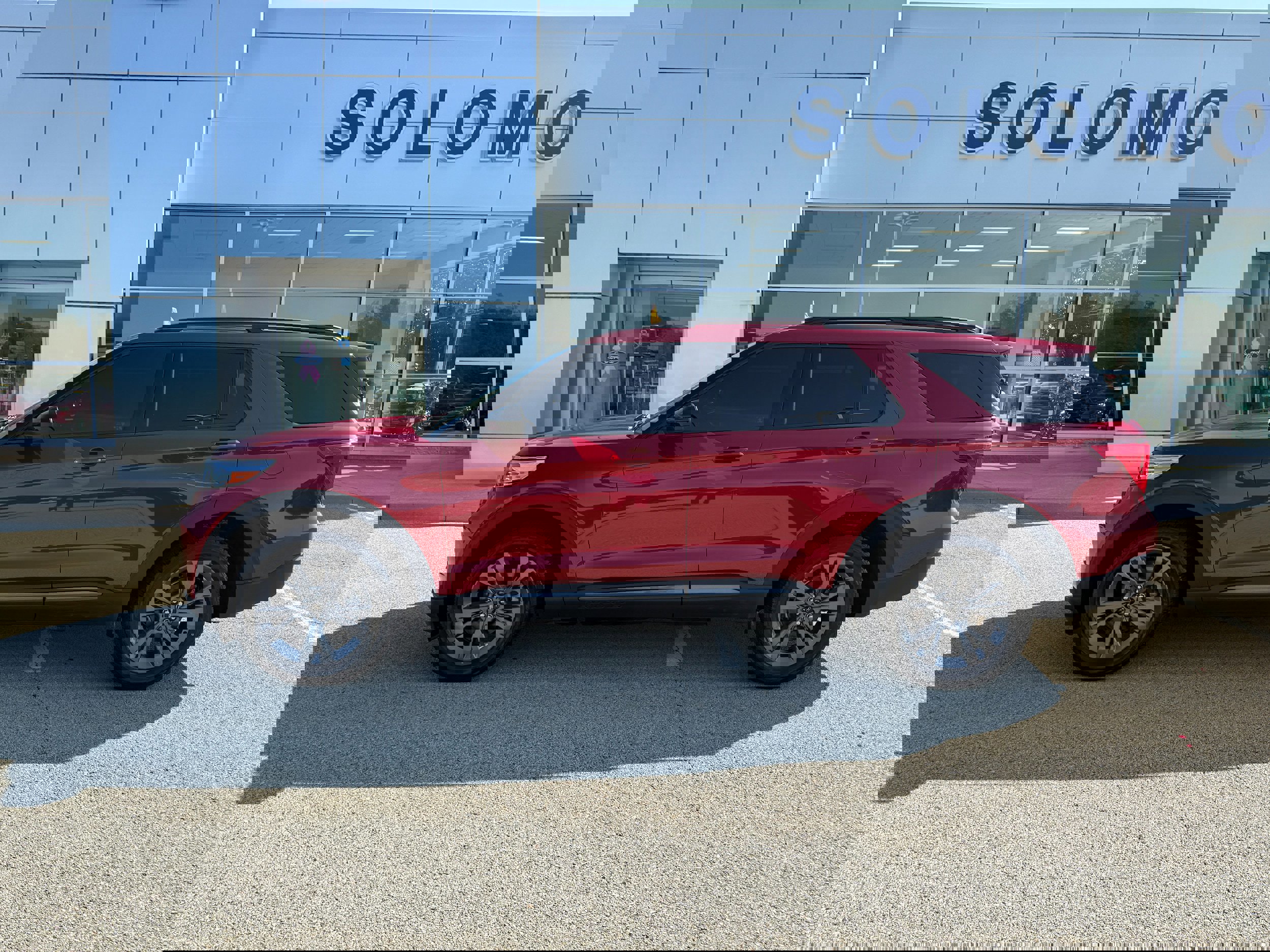 Certified 2023 Ford Explorer XLT w/ Equipment Group 202A image 6