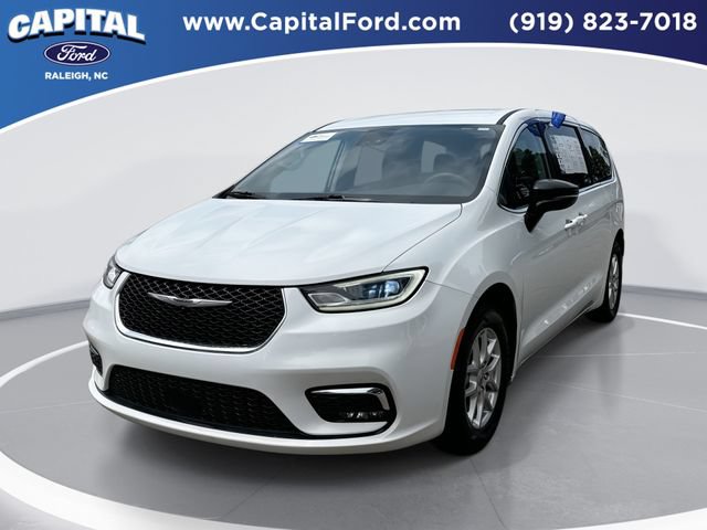 Used 2024 Chrysler Pacifica Touring-L