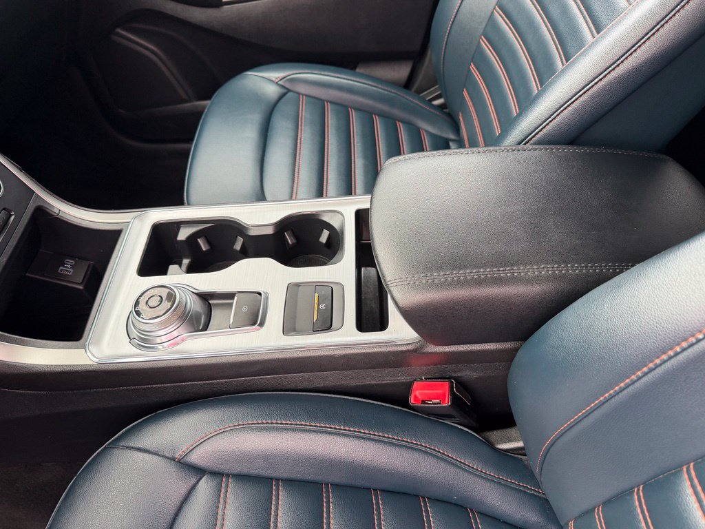 Certified 2022 Ford Edge SEL w/ Sport Appearance Package AWD/4WD image 16