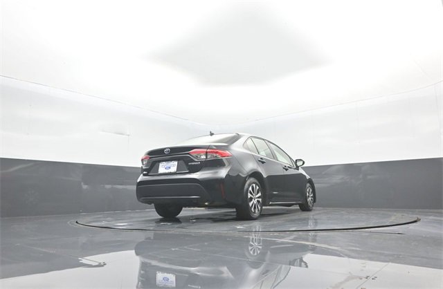 Used 2022 Toyota Corolla LE image 29
