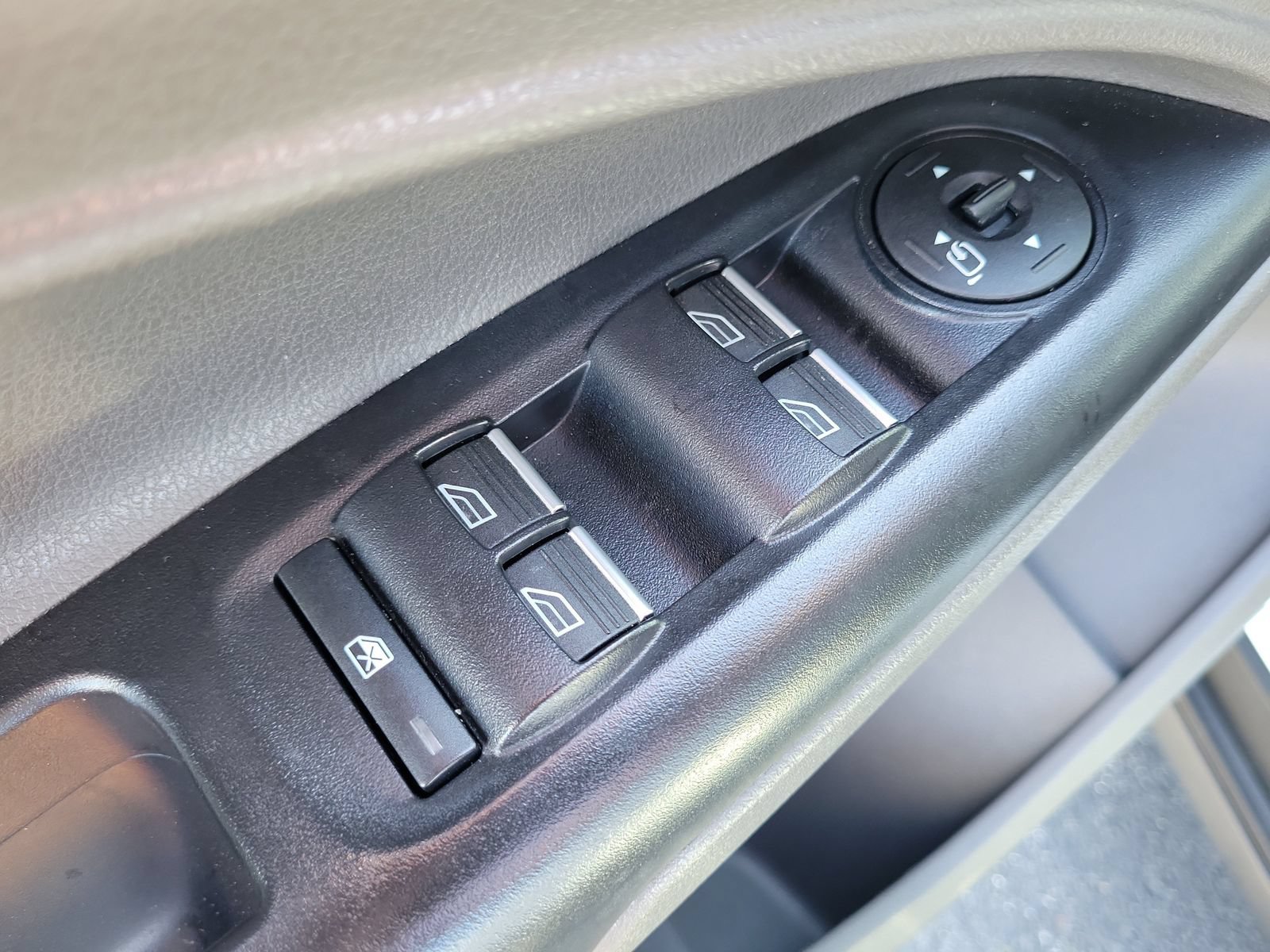 Certified 2021 Ford Transit Connect XLT FWD image 29