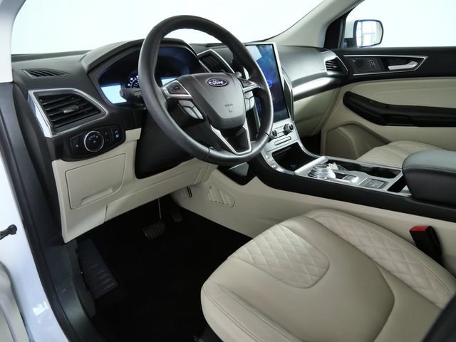 Certified 2023 Ford Edge Titanium AWD/4WD image 13