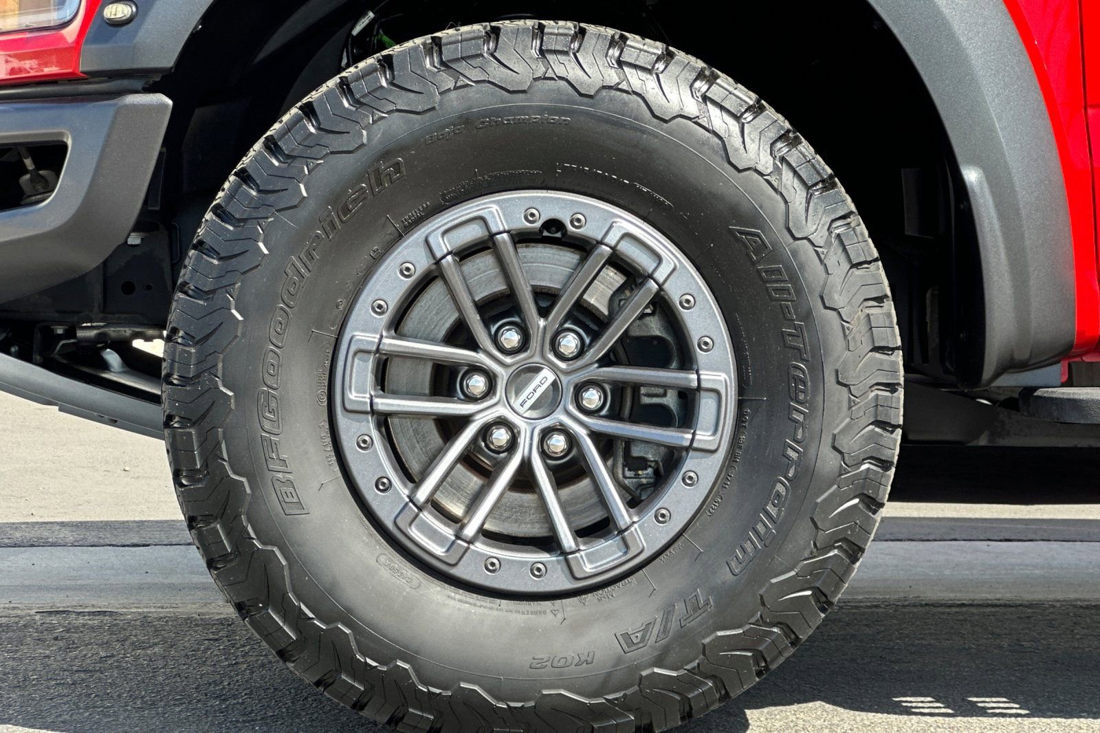 Certified 2019 Ford F150 Raptor w/ Equipment Group 802A Luxury image 25