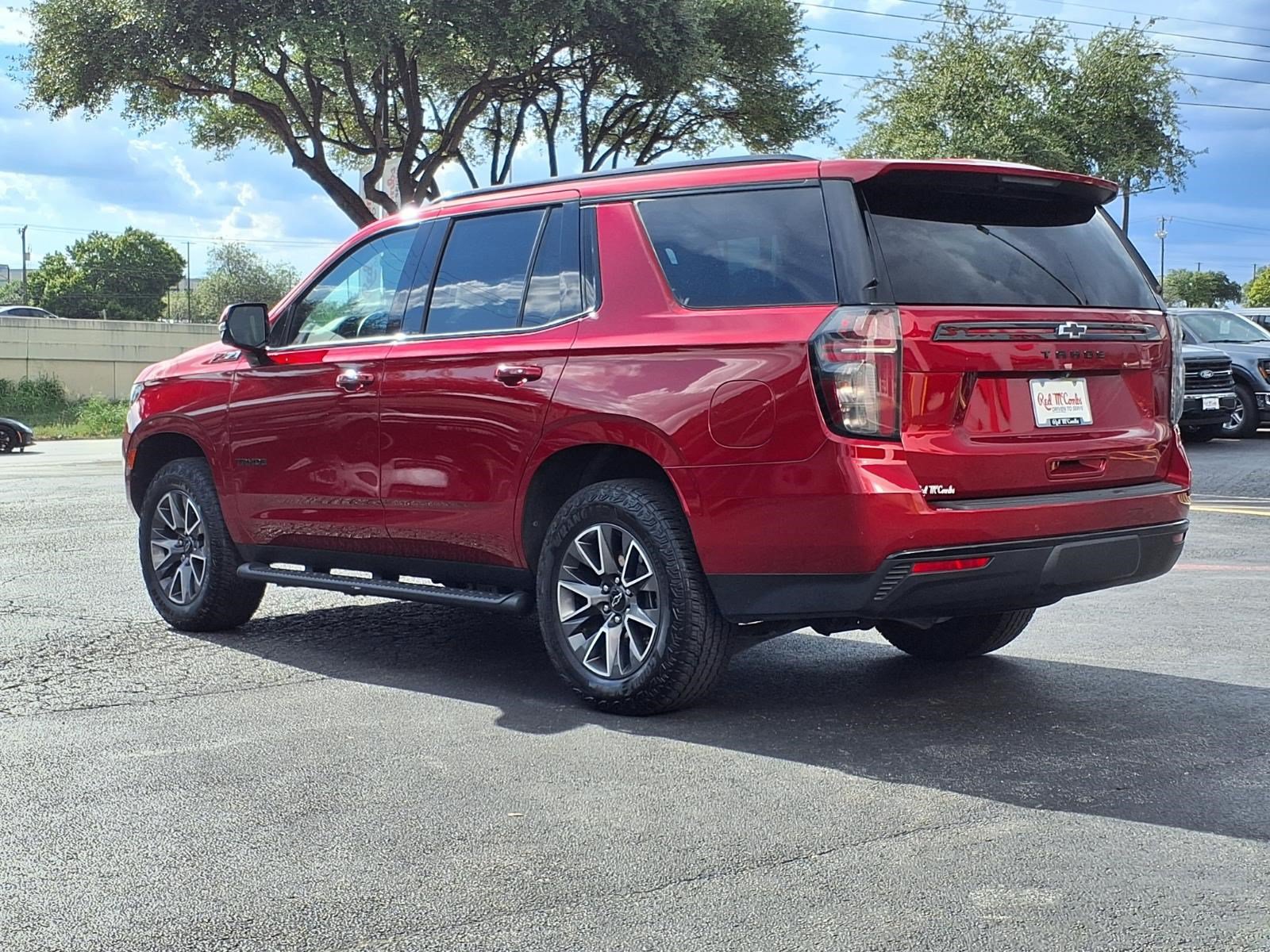 Used 2024 Chevrolet Tahoe Z71 w/ Luxury Package AWD/4WD image 8