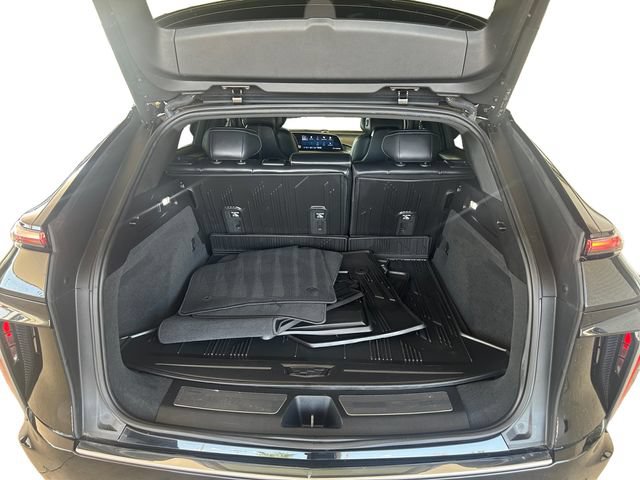 Used 2024 Cadillac Lyriq Luxury AWD/4WD image 19