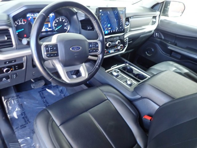Certified 2023 Ford Expedition XLT image 11