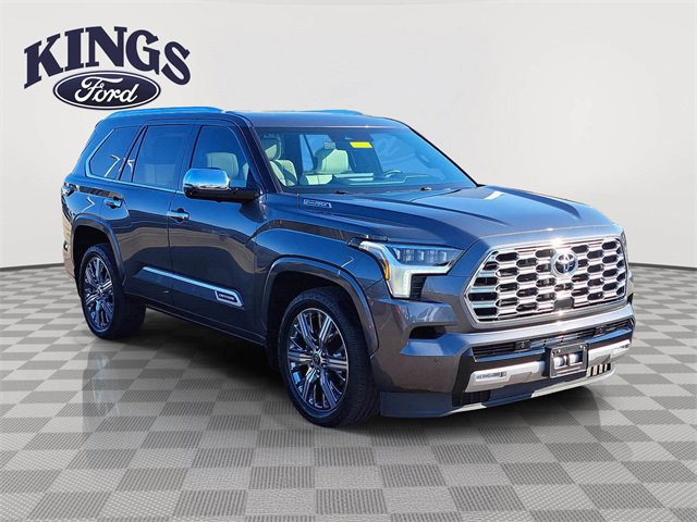 Used 2023 Toyota Sequoia Capstone image 7