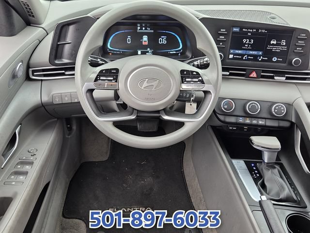 Used 2026 Hyundai Elantra SE FWD image 11