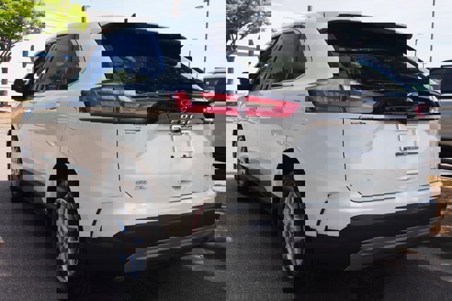 Certified 2024 Ford Edge SEL w/ Convenience Package image 3