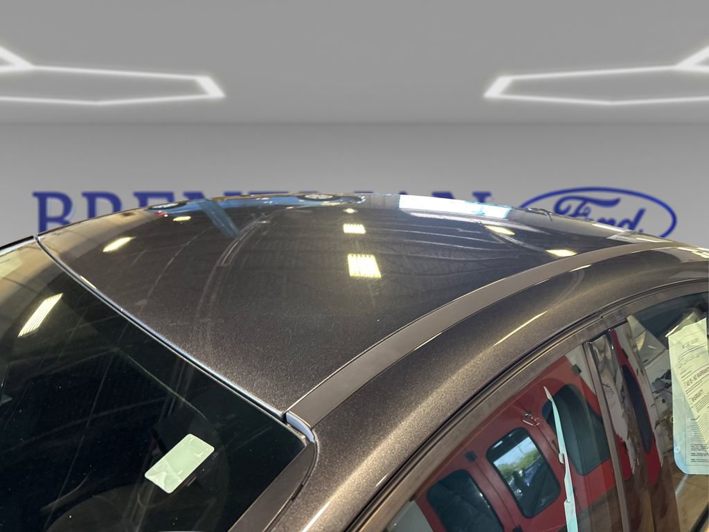 Certified 2018 Ford Focus SE w/ SE Appearance Package FWD image 12