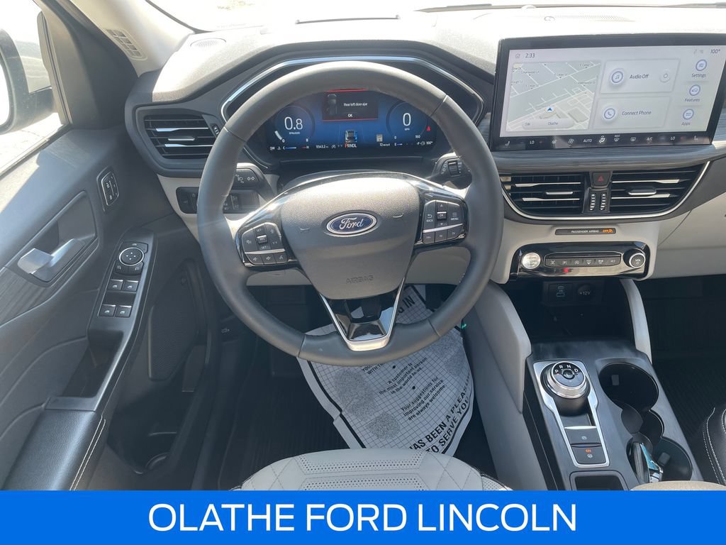Certified 2023 Ford Escape Platinum w/ Premium Technology Package AWD/4WD image 29