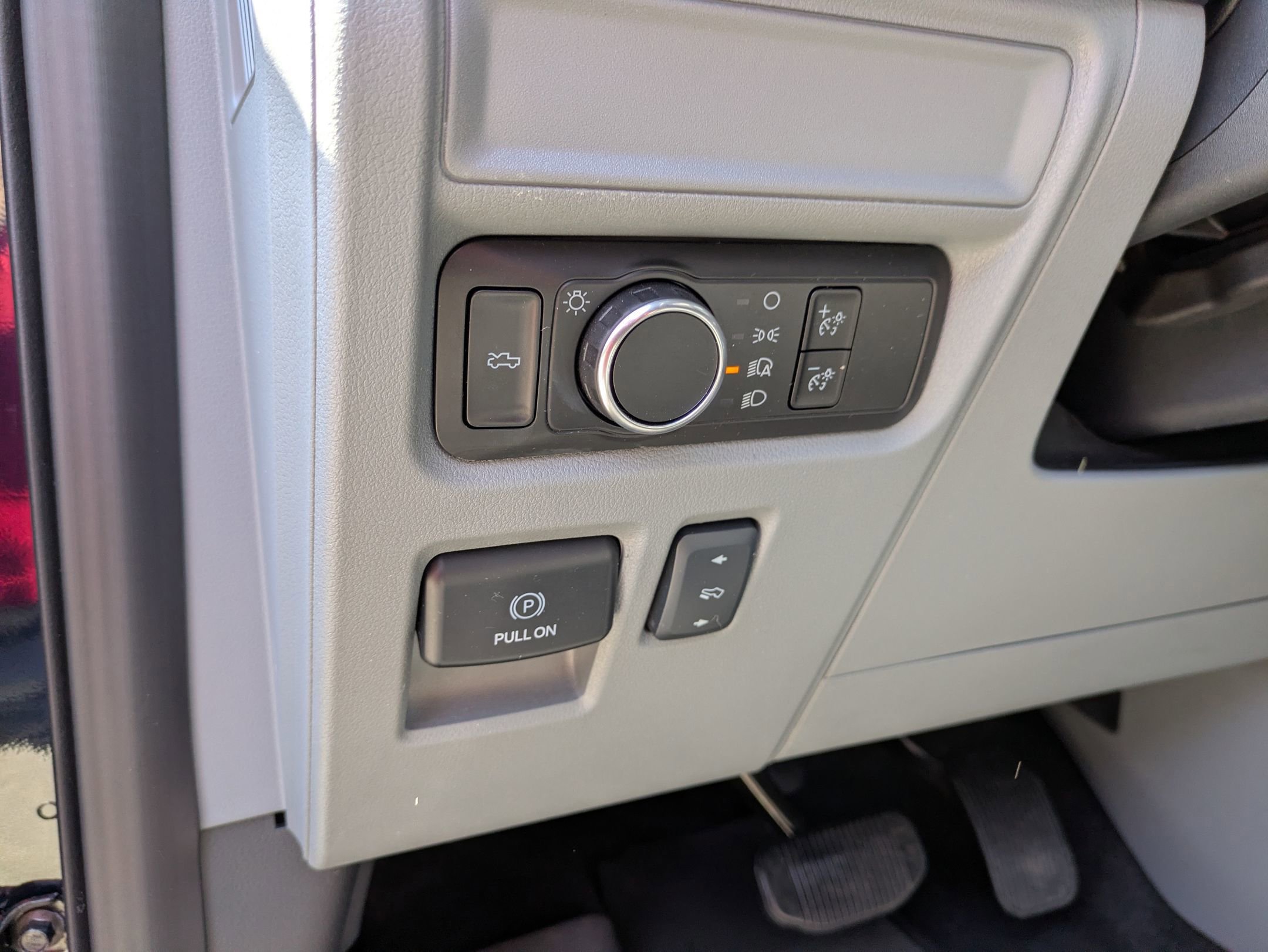 Certified 2025 Ford F150 Lightning XLT w/ Max Trailer Tow Package AWD/4WD image 21