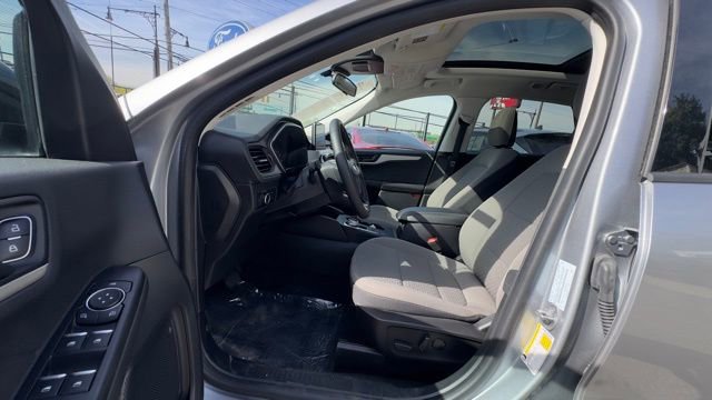 Certified 2022 Ford Escape SE w/ SE Sport Appearance Package AWD/4WD image 17