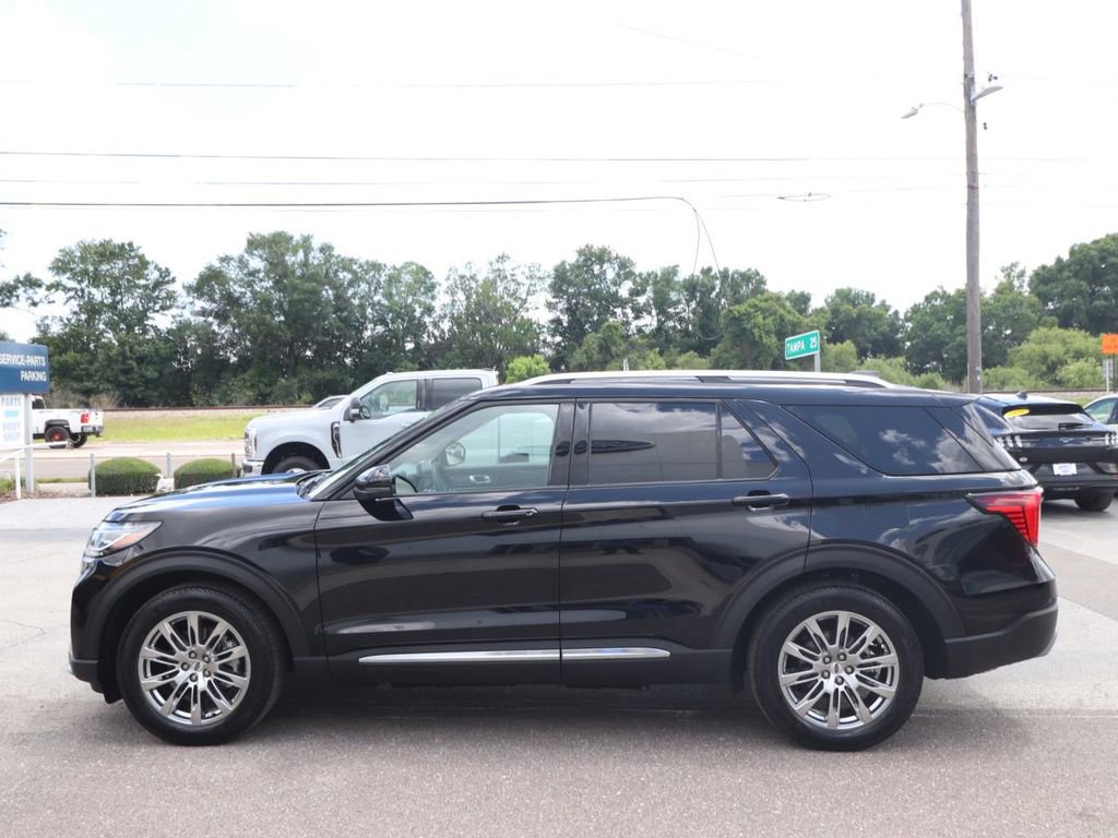 Certified 2026 Ford Explorer Platinum RWD image 5