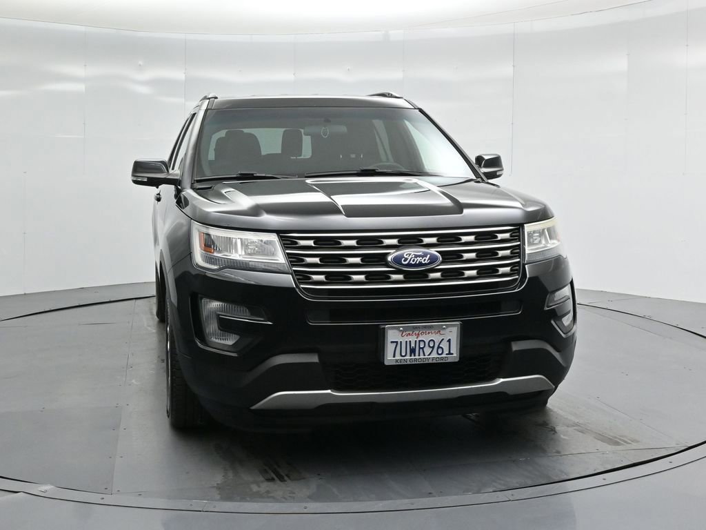 Certified 2017 Ford Explorer XLT image 6