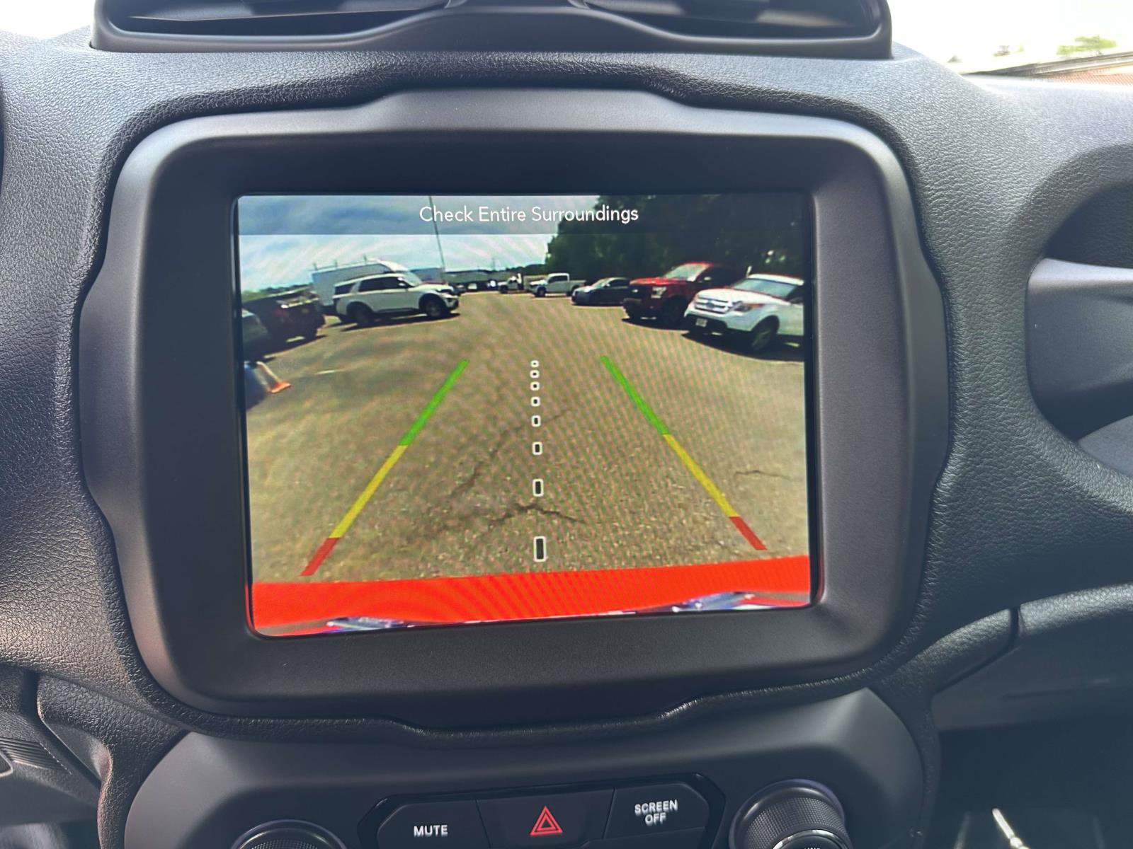 Used 2019 Jeep Renegade Limited w/ Quick Order Package 22P FWD image 11
