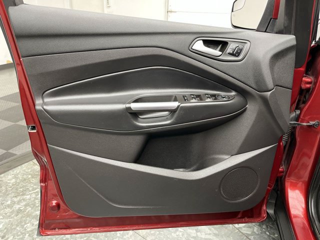 Certified 2019 Ford Escape Titanium w/ U9j03 - Titanium Tow Package AWD/4WD image 8