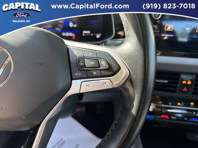 Used 2025 Volkswagen Jetta SE FWD image 24