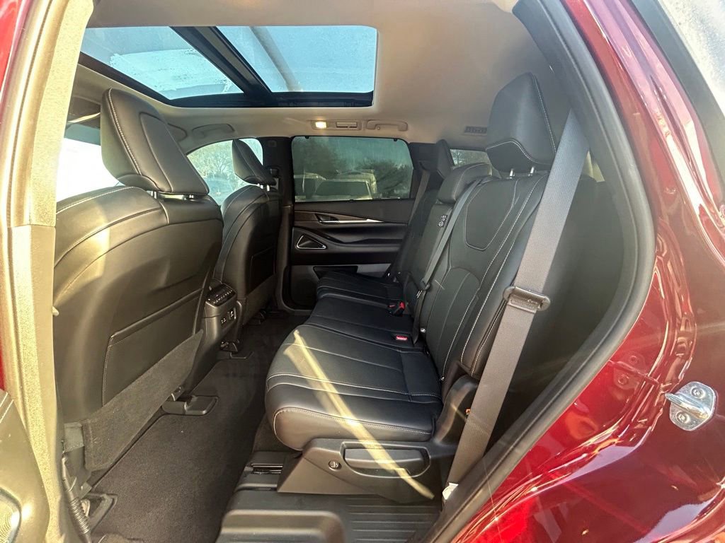 Used 2023 INFINITI QX60 Sensory w/ Cargo Package AWD/4WD image 34