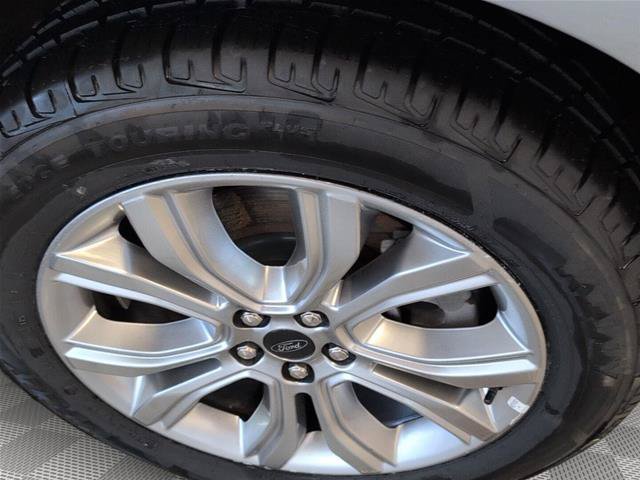 Certified 2024 Ford Edge Titanium AWD/4WD image 12