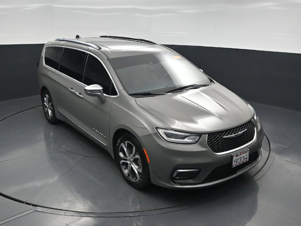 Used 2024 Chrysler Pacifica Pinnacle FWD image 30