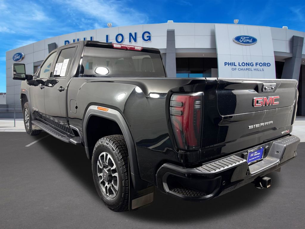 Used 2024 GMC Sierra 2500 AT4 AWD/4WD image 3