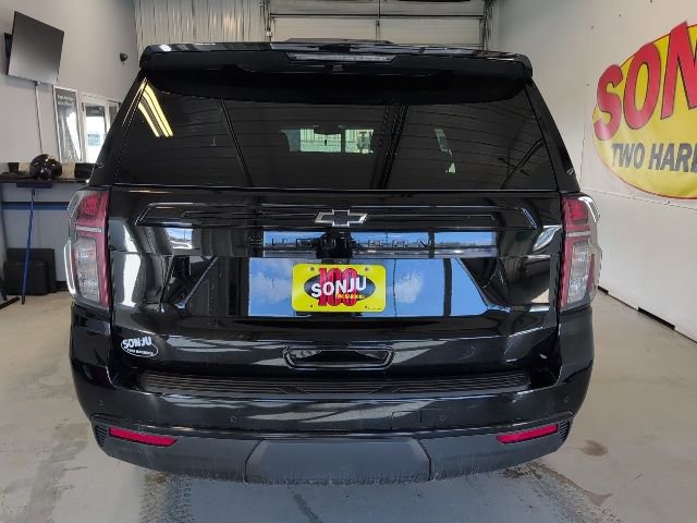 Used 2023 Chevrolet Suburban Z71 image 4