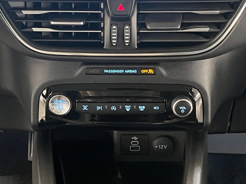Certified 2024 Ford Escape Platinum AWD/4WD image 24