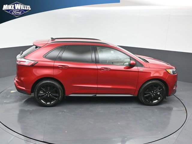 Certified 2022 Ford Edge ST-Line w/ Class II Trailer Tow Package image 17