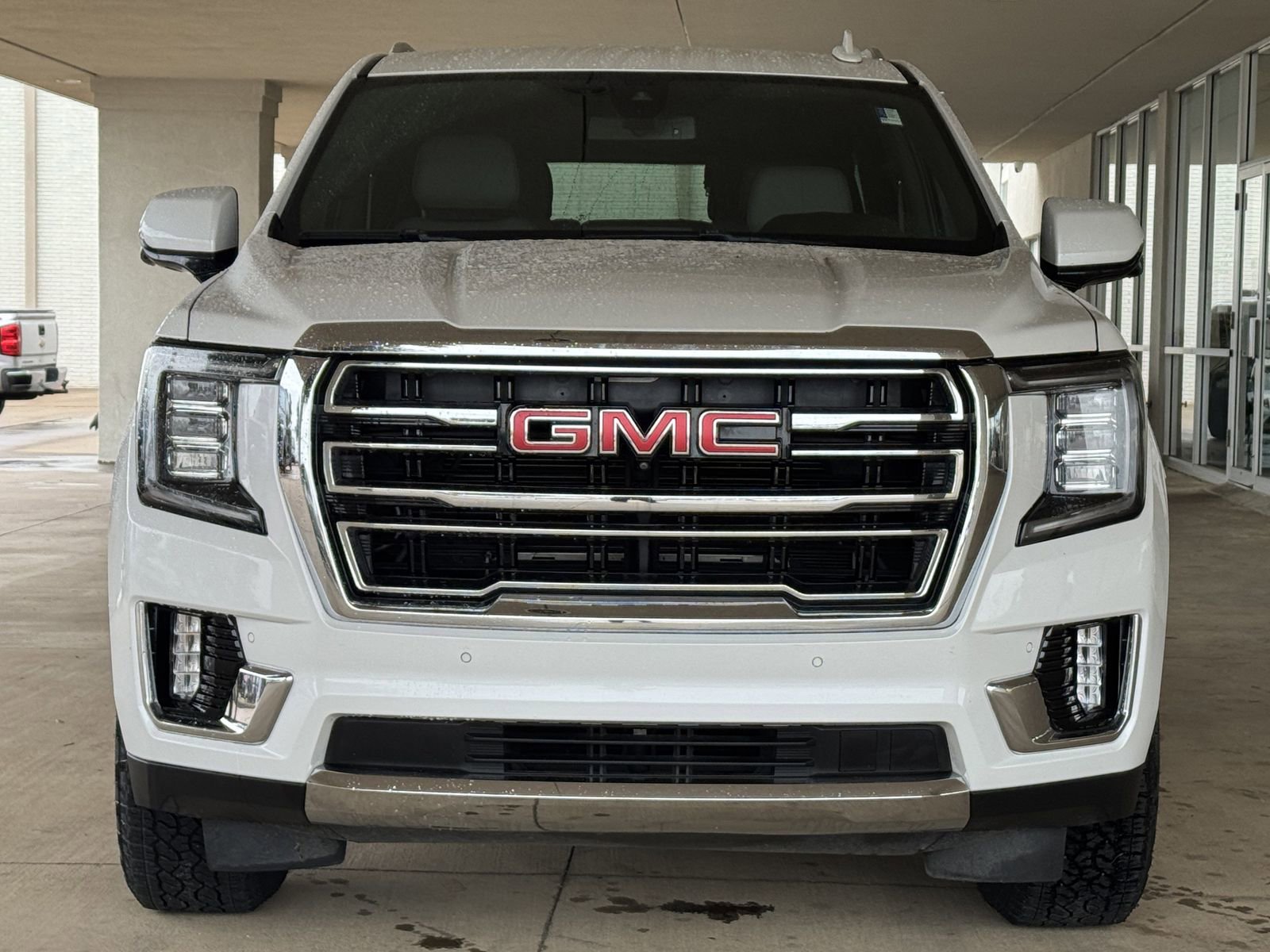 Used 2022 GMC Yukon SLT w/ SLT Luxury Package AWD/4WD image 9