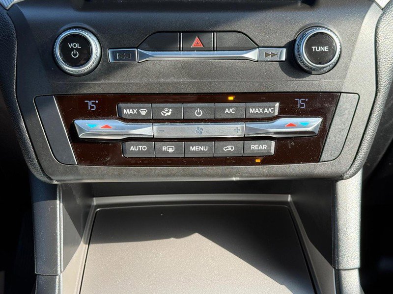 Certified 2020 Ford Explorer XLT RWD image 23