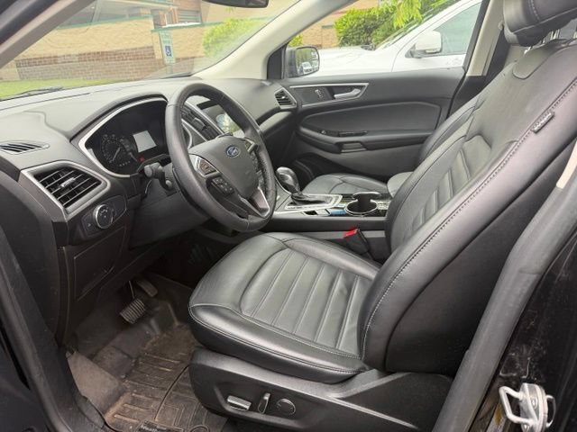 Certified 2018 Ford Edge SEL w/ Canadian Touring Package AWD/4WD image 5
