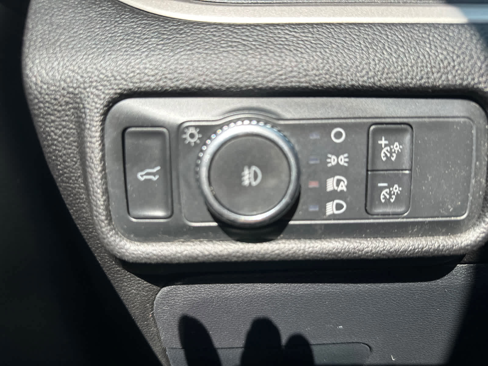 Certified 2022 Ford Explorer XLT w/ Equipment Group 202A image 24