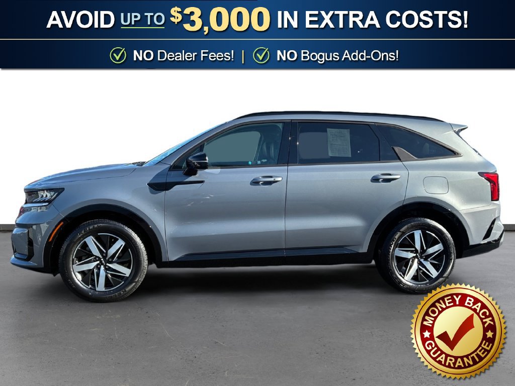 Used 2022 Kia Sorento S w/ Panoramic Sunroof Package FWD image 2