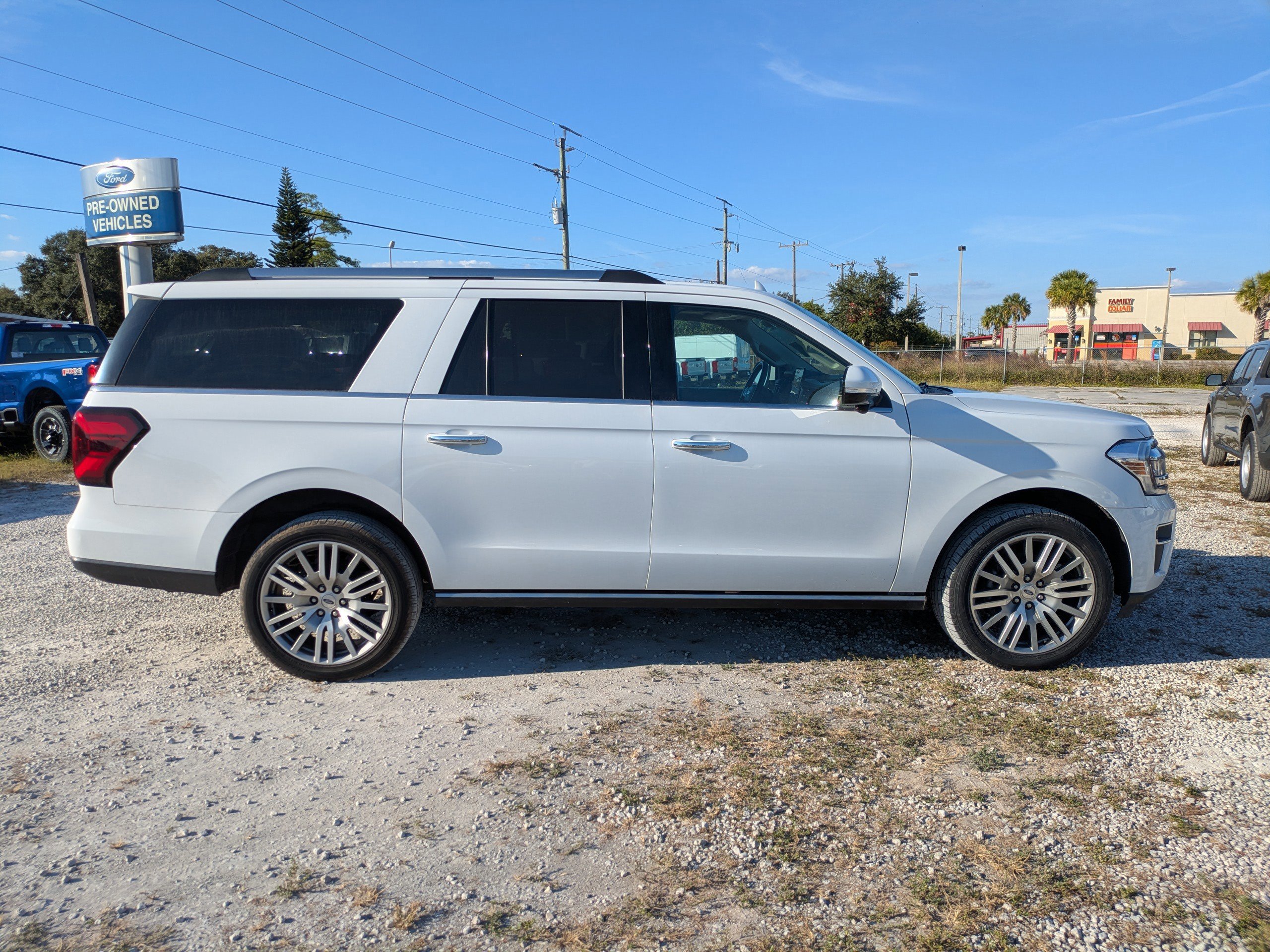 Certified 2023 Ford Expedition Max Limited image 6