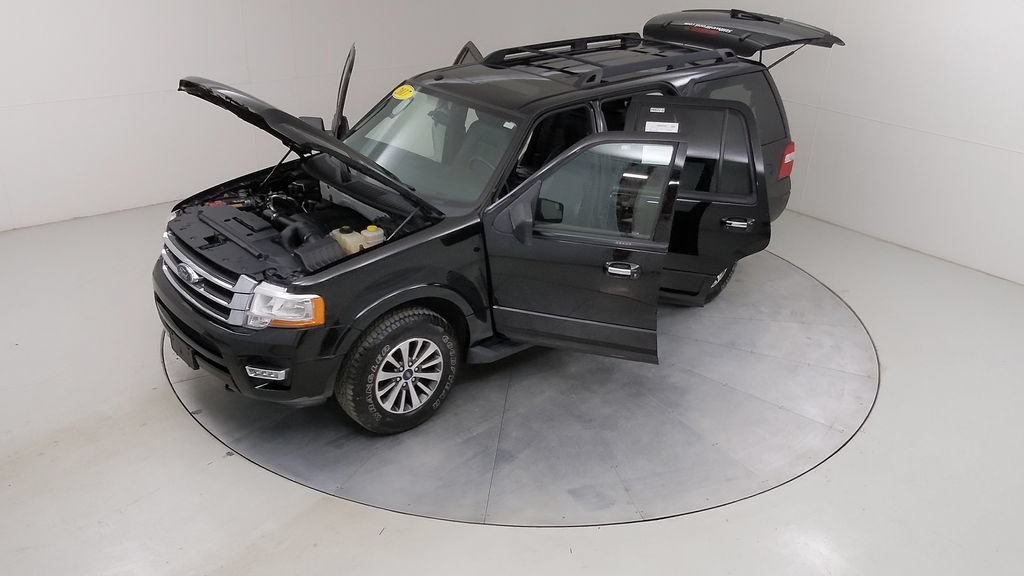 Certified 2017 Ford Expedition XLT w/ Equipment Group 202A AWD/4WD image 56