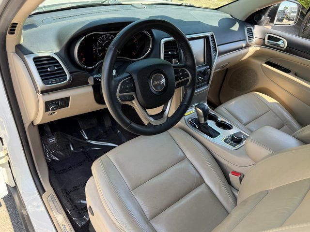 Used 2017 Jeep Grand Cherokee Limited AWD/4WD image 24
