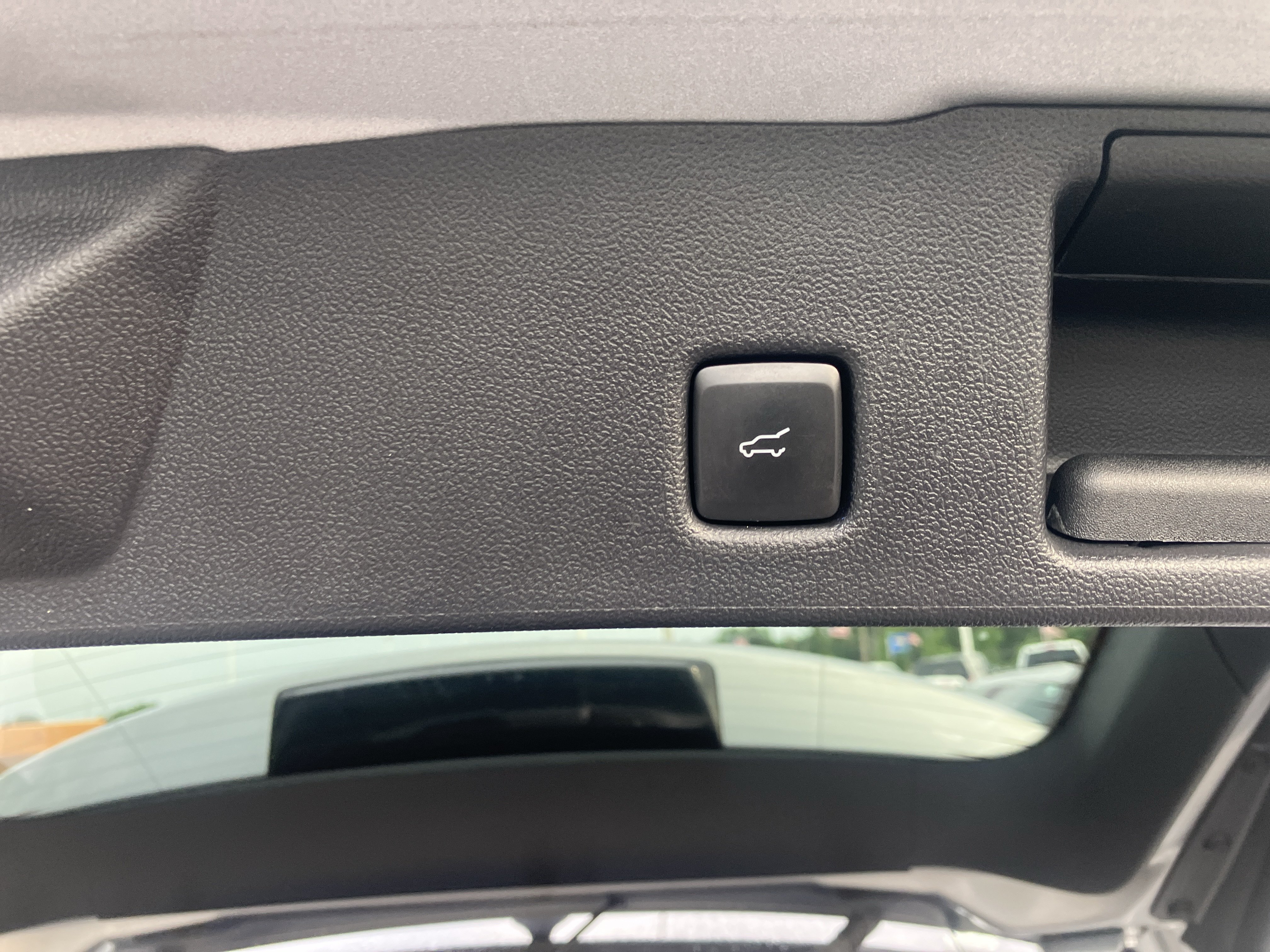 Certified 2021 Ford Escape Titanium w/ Titanium Elite Package AWD/4WD image 13