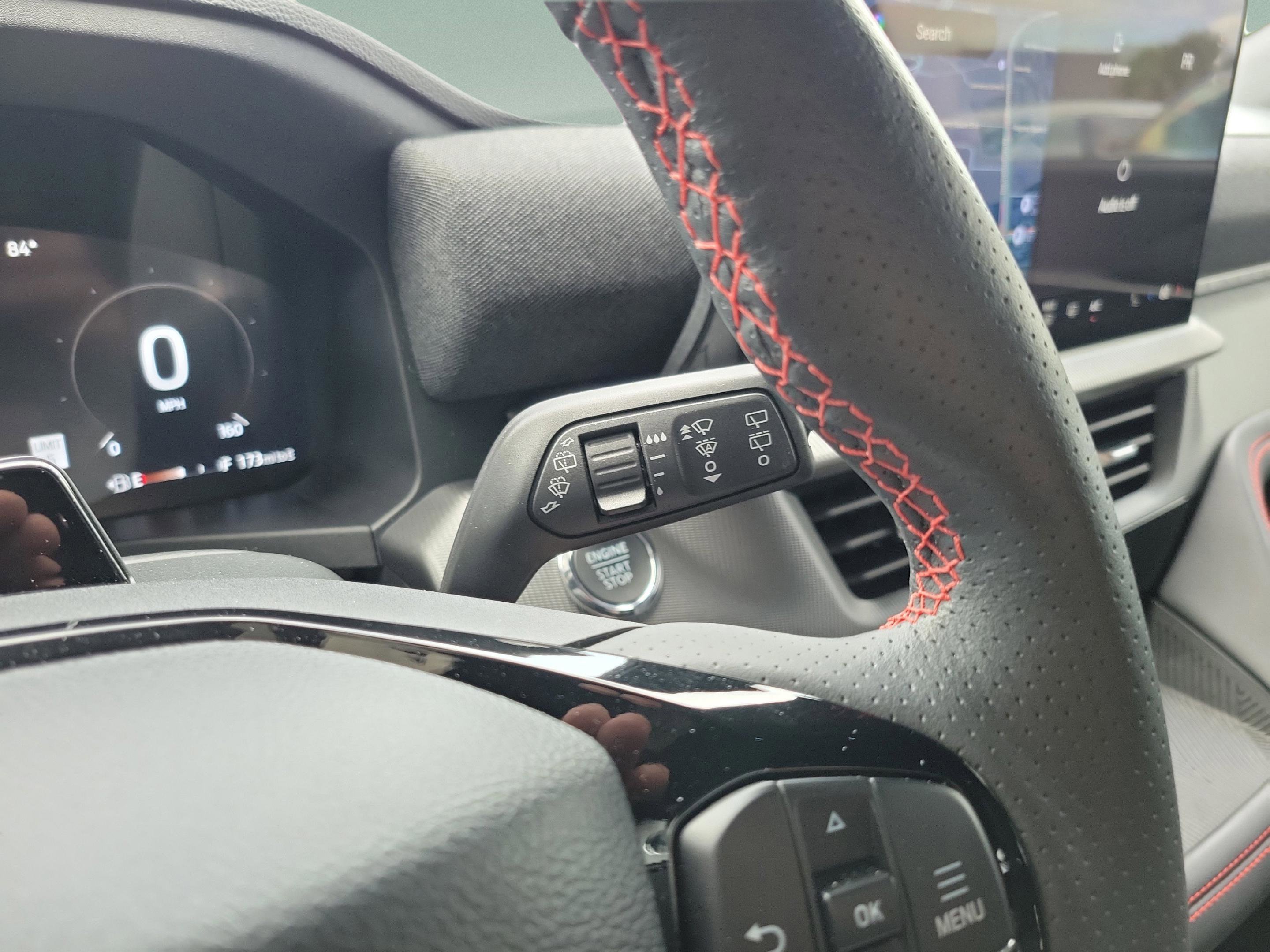 Certified 2025 Ford Explorer ST-Line w/ Premium Package RWD image 23