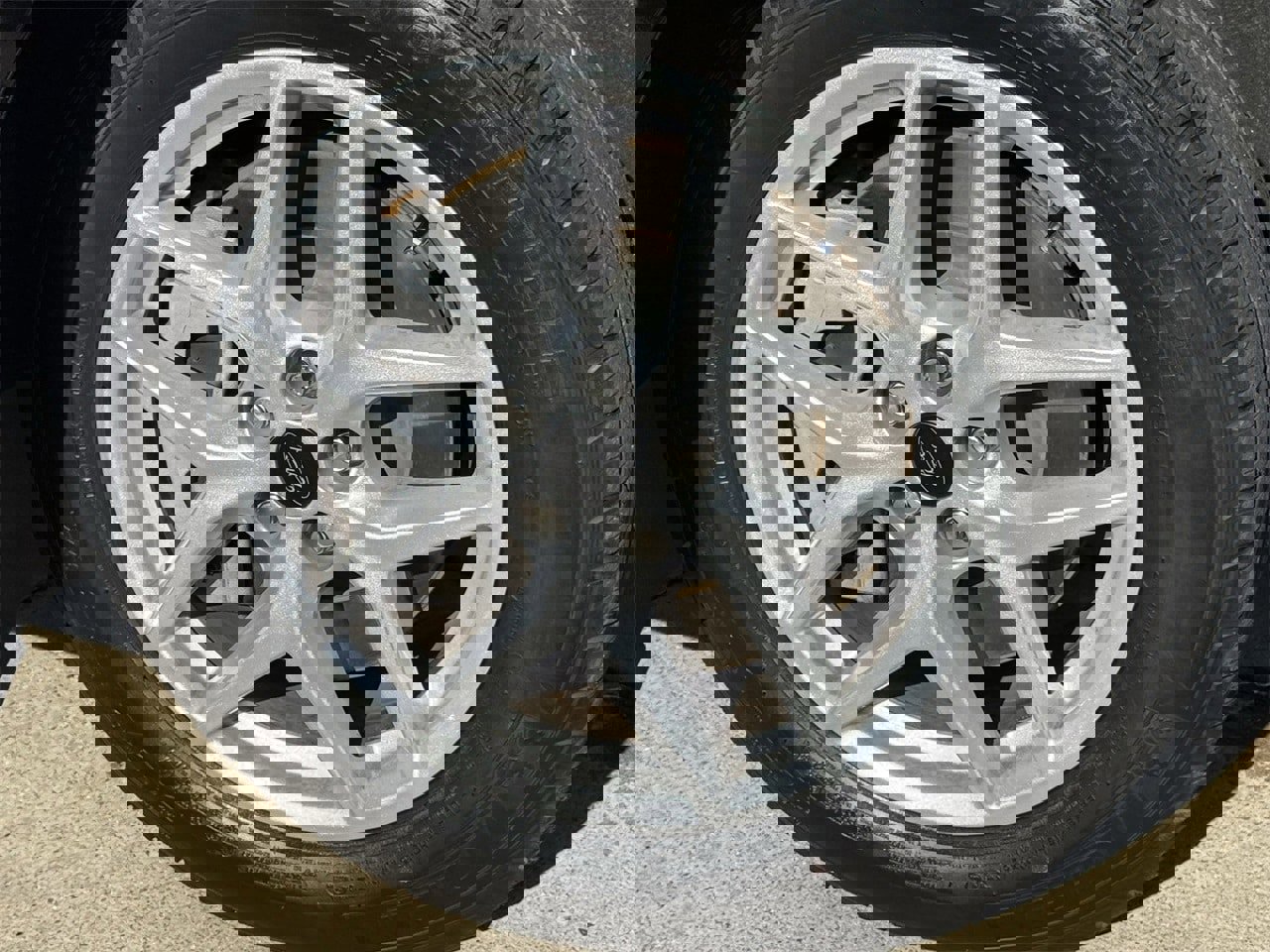 Certified 2024 Ford Edge SEL w/ Convenience Package image 9