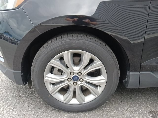 Certified 2022 Ford Edge Titanium w/ Equipment Group 301A AWD/4WD image 10