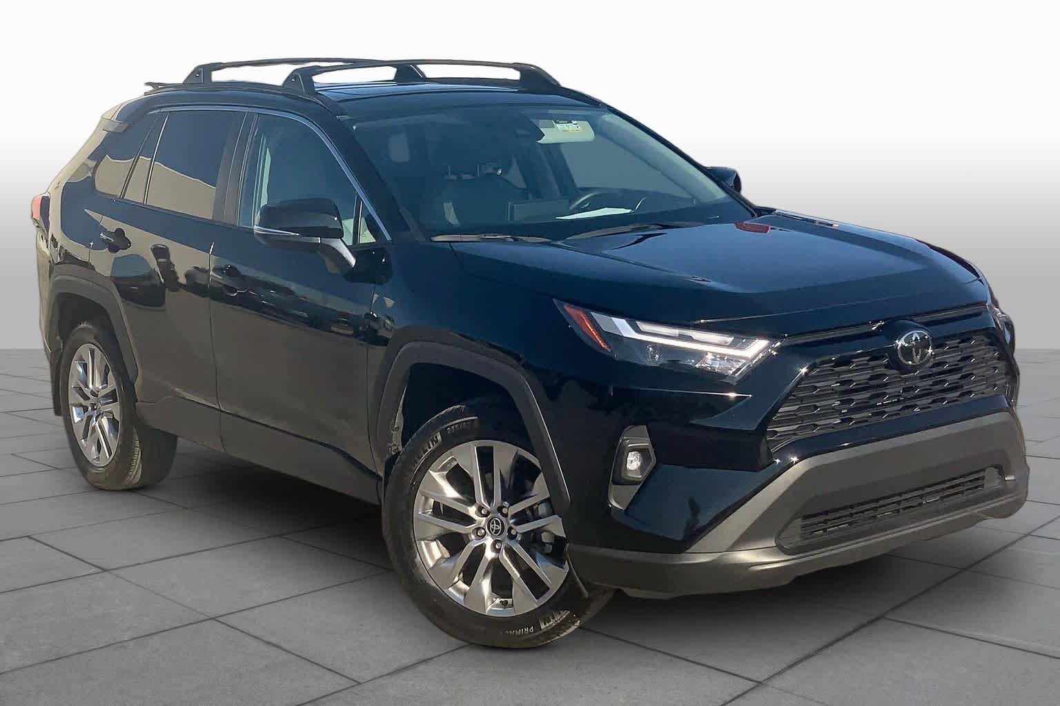 Used 2025 Toyota RAV4 XLE Premium w/ Weather Package FWD image 3