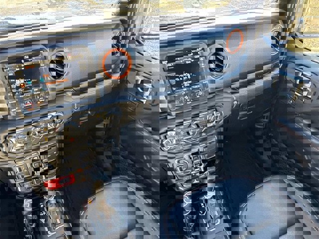 Used 2022 Jeep Gladiator Mojave w/ LED Lighting Group image 15