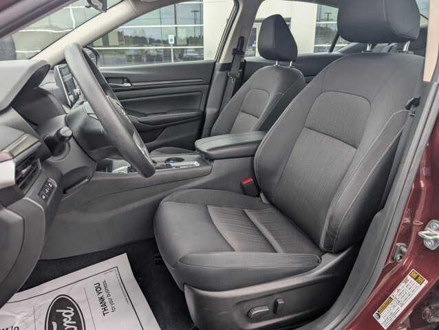 Used 2025 Nissan Altima 2.5 SV AWD/4WD image 11