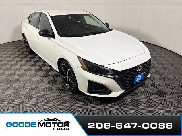 Used 2024 Nissan Altima 2.5 SR FWD image 1