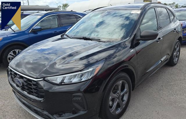 Certified 2023 Ford Escape ST-Line w/ Tech Pack #1 FWD image 1