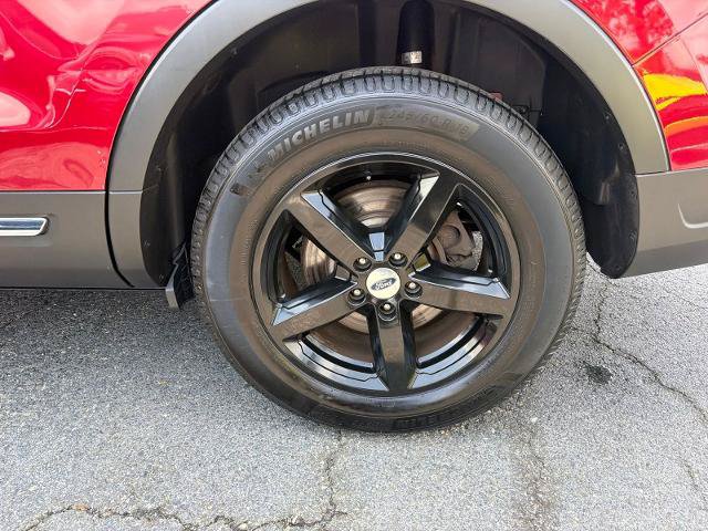 Certified 2018 Ford Explorer XLT w/ Equipment Group 201A FWD image 23