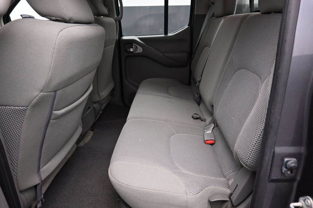 Used 2018 Nissan Frontier SV AWD/4WD image 7